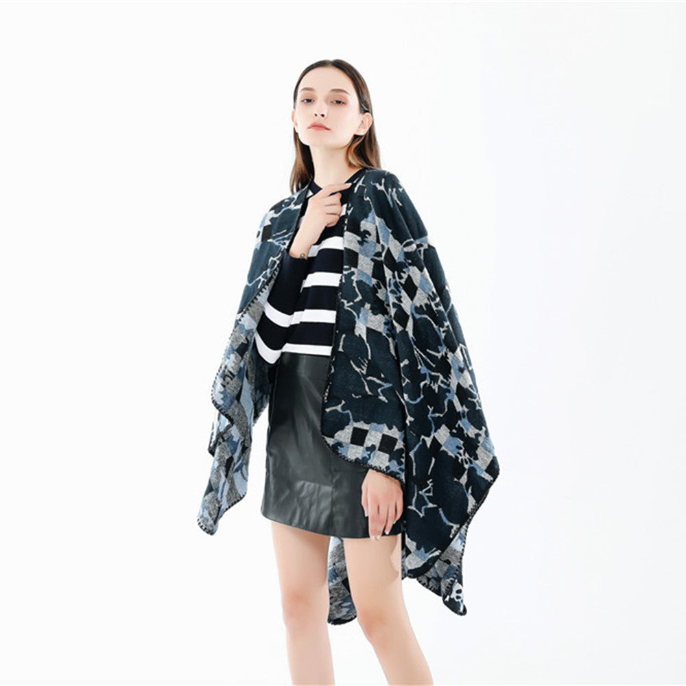 Women's Oversized Ruana with V-Neck and Jacquard Check Floral Pattern Mune Fashion