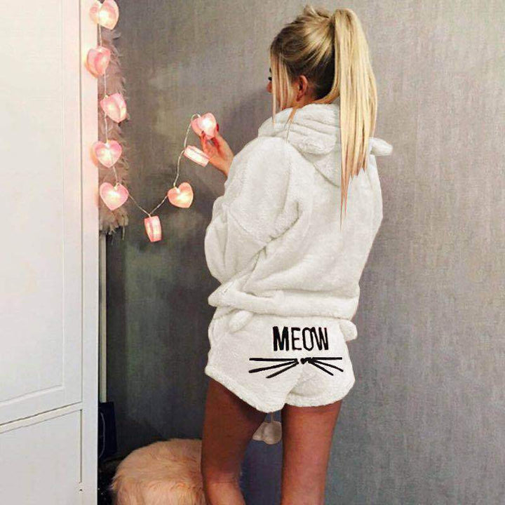 Ladies cozy two-piece lounge set with hoodie and shorts with MEOW embroidery Mune Fashion