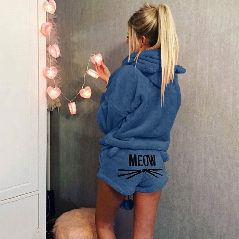 Ladies cozy two-piece lounge set with hoodie and shorts with MEOW embroidery Mune Fashion