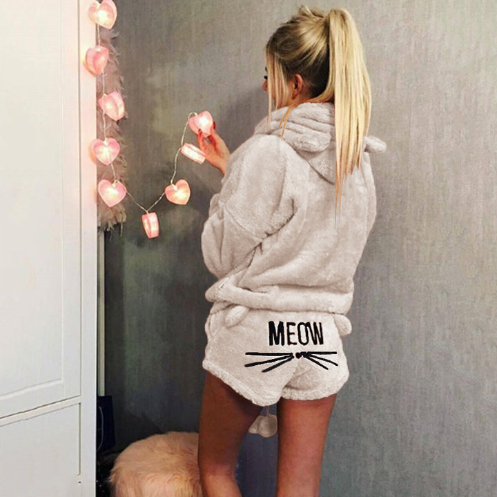 Ladies cozy two-piece lounge set with hoodie and shorts with MEOW embroidery Mune Fashion
