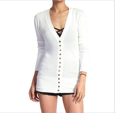 Women's fine knit cardigan with decorative metallic buttons and slim silhouette Mune Fashion