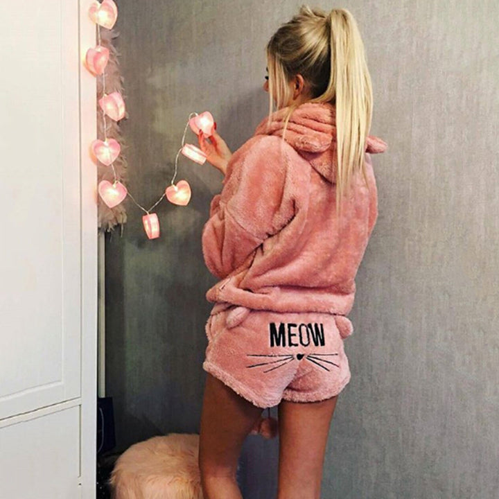 Ladies cozy two-piece lounge set with hoodie and shorts with MEOW embroidery Mune Fashion