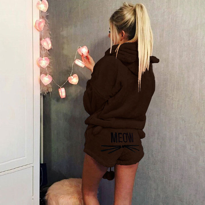 Ladies cozy two-piece lounge set with hoodie and shorts with MEOW embroidery Mune Fashion
