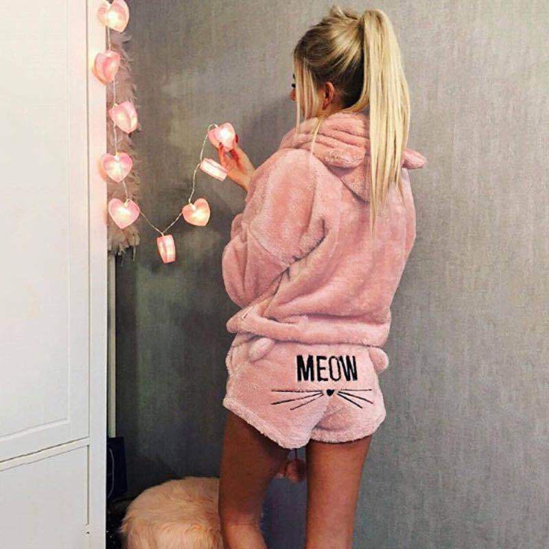 Ladies cozy two-piece lounge set with hoodie and shorts with MEOW embroidery Mune Fashion
