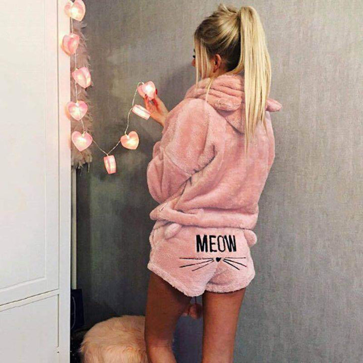 Ladies cozy two-piece lounge set with hoodie and shorts with MEOW embroidery Mune Fashion