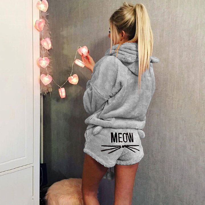 Ladies cozy two-piece lounge set with hoodie and shorts with MEOW embroidery Mune Fashion
