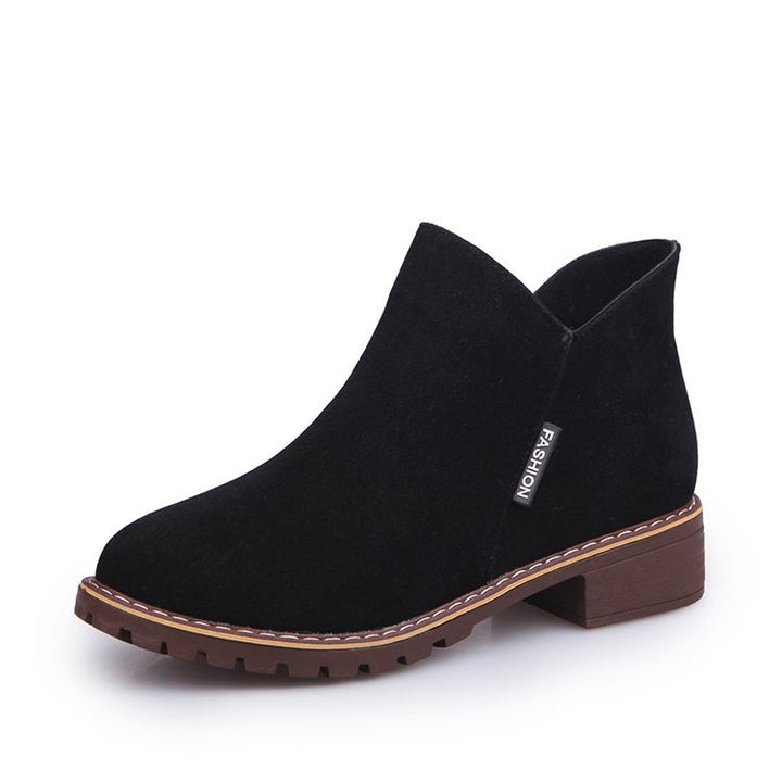 Women's ankle-high faux suede ankle boot with sturdy tractor sole and comfort heel Mune Fashion