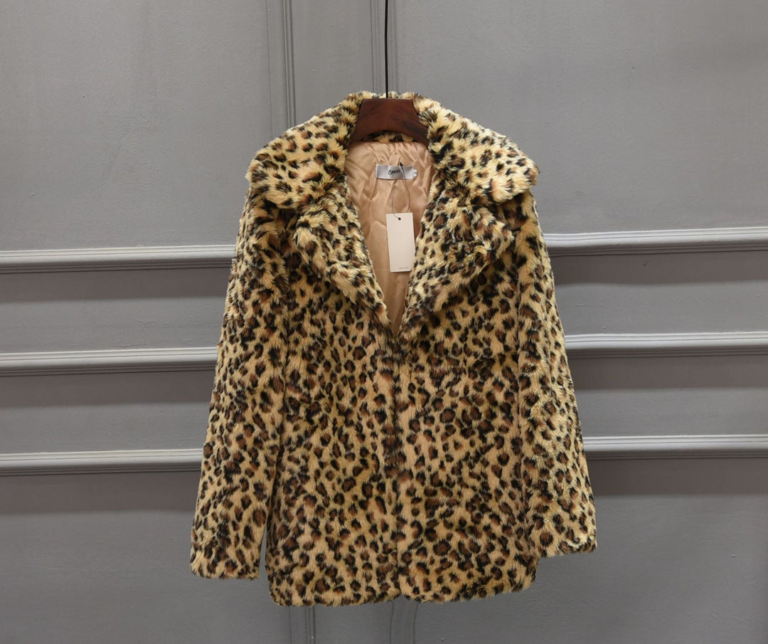 Ladies Luxury Faux Fur Jacket In Leopard Print Mune
