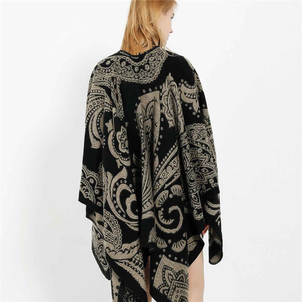 Women's Oversize Ruana in Paisley Jacquard with Open Kimono Silhouette Mune Fashion