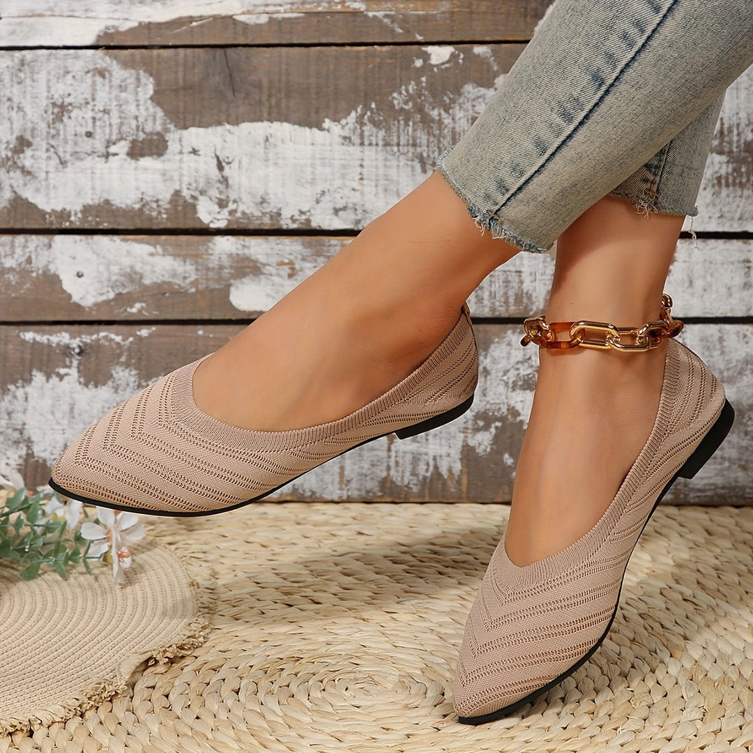 Comfortable flat shoes for women