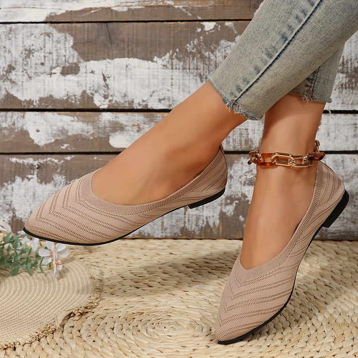 Comfortable flat shoes for women