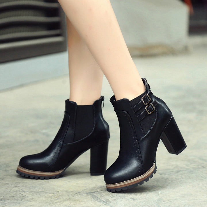 Ladies' elegant platform ankle boots with sturdy profile sole, high block heel and double buckle strap Mune Fashion