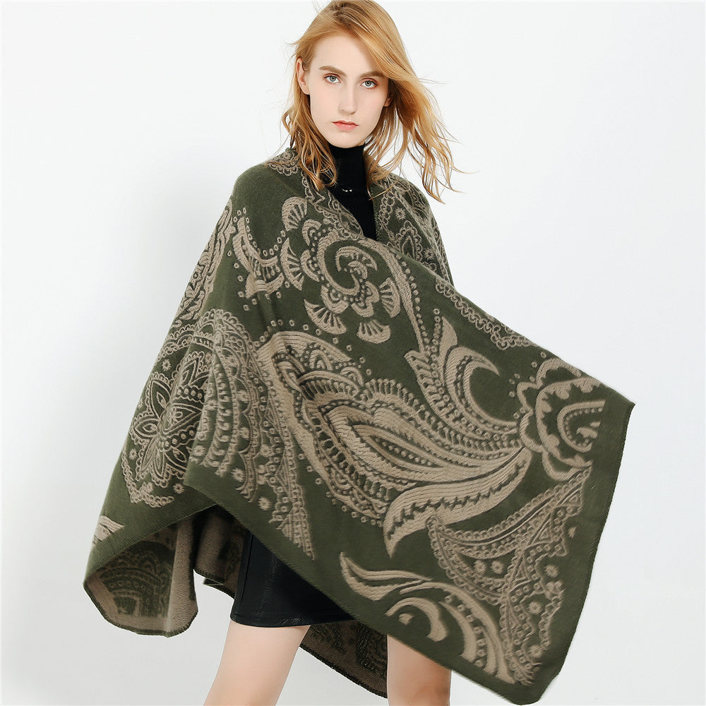 Women's Oversize Ruana in Paisley Jacquard with Open Kimono Silhouette Mune Fashion
