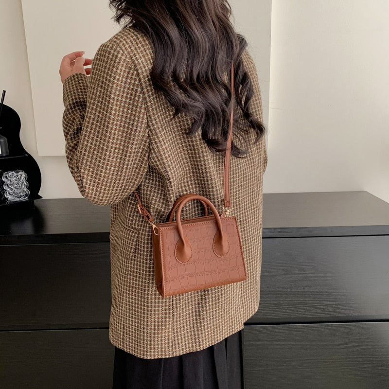 Mune | Divina Small-Sized Clutches Handbag