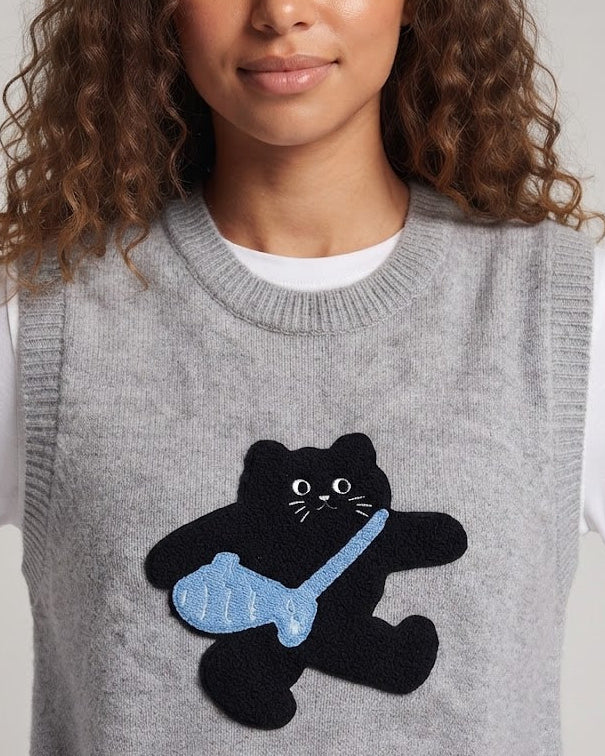 Women's knitted sleeveless vest with embroidered cat motif and ribbed cuffs Mune Fashion