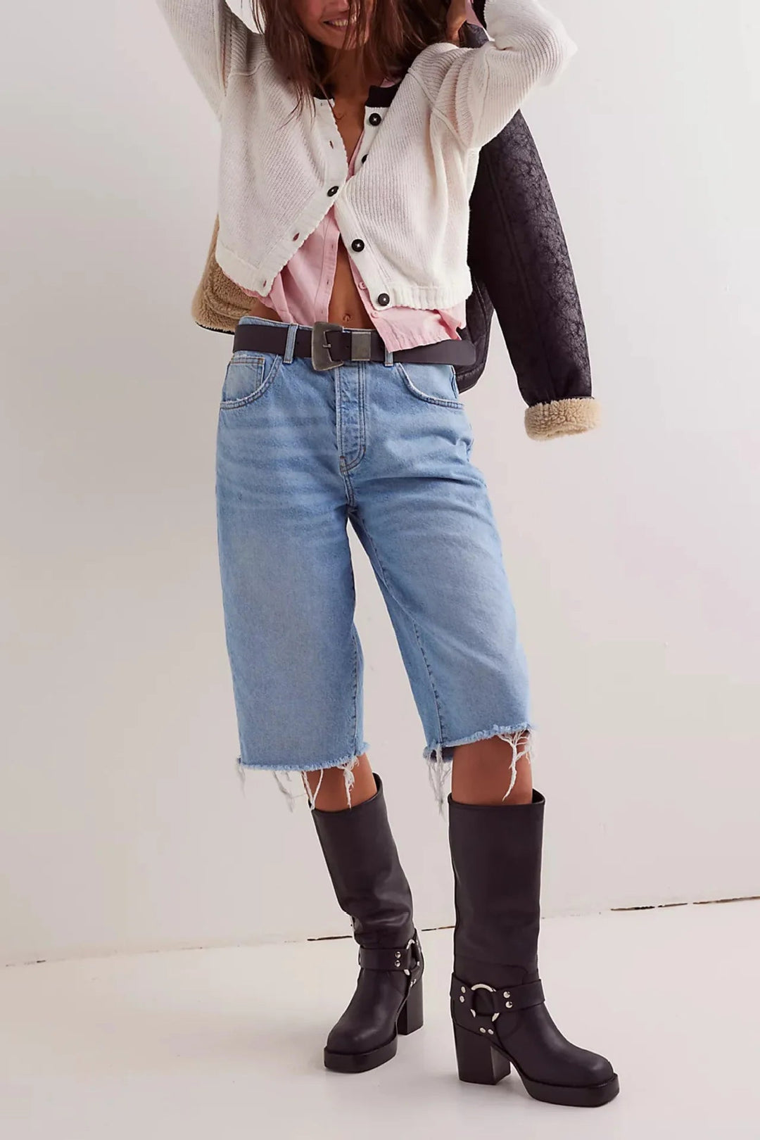 Mune | Women's Cropped Cardigan with Buttons and Long Sleeves