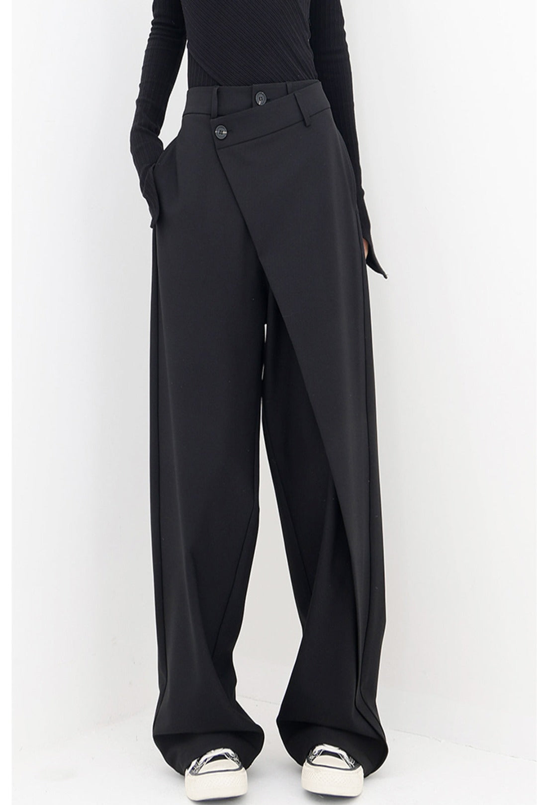 Mune | ASYMMETRICAL BAGGY PANTS