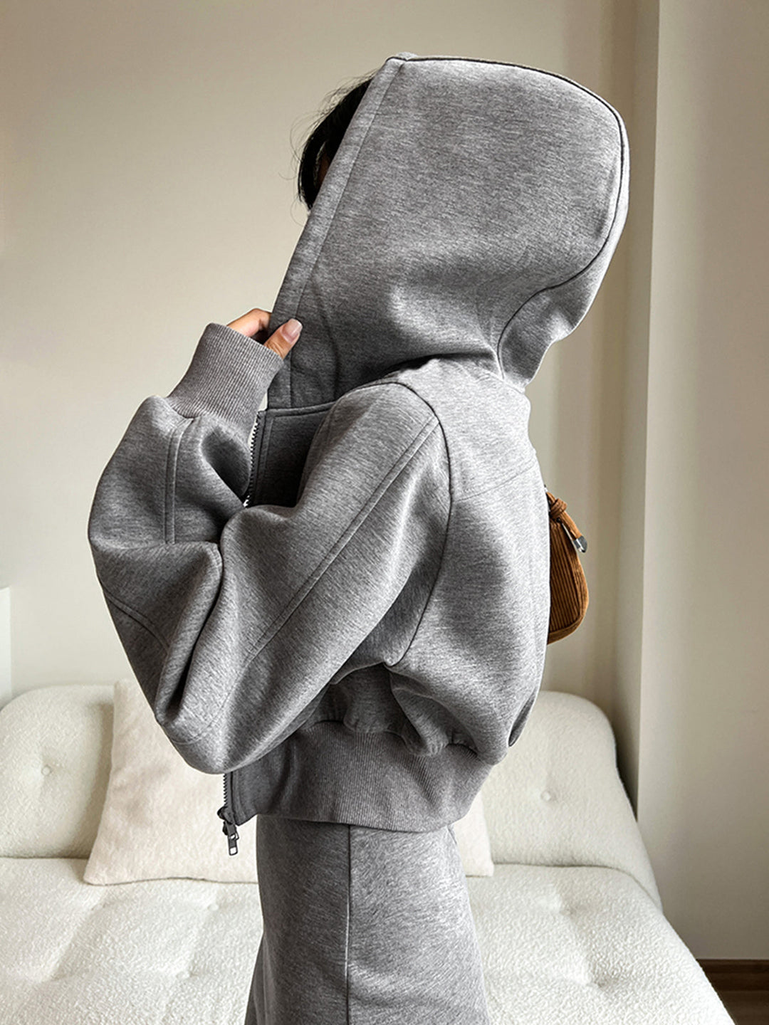 Mune | Long Sleeve Zip Crop Hoodie