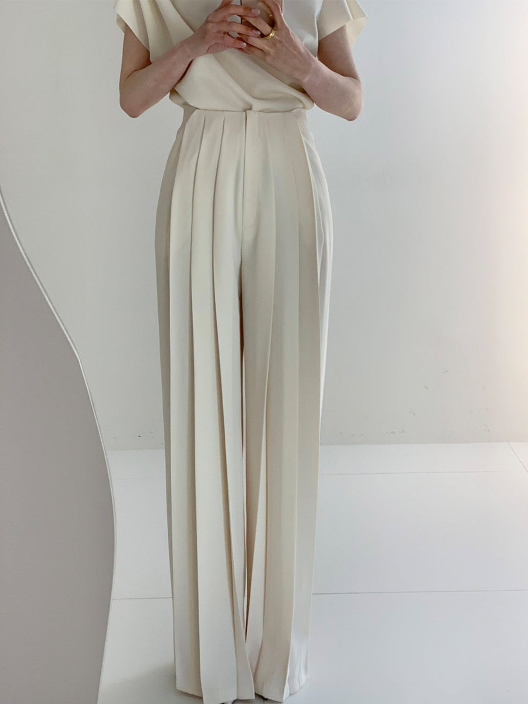 Mune | Elegant Pleated High Waist Pants with Wide Leg