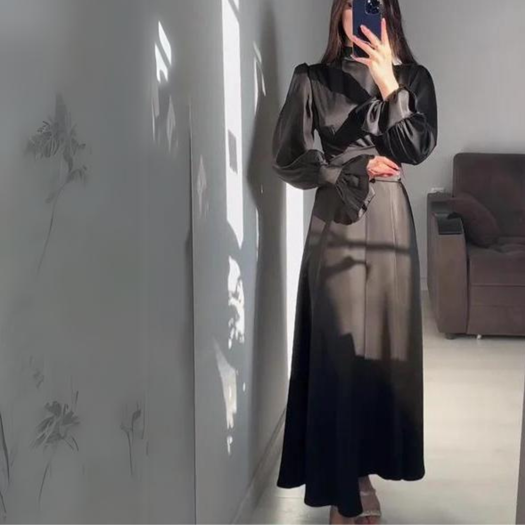 Mune | The soft and silky dress with long sleeves