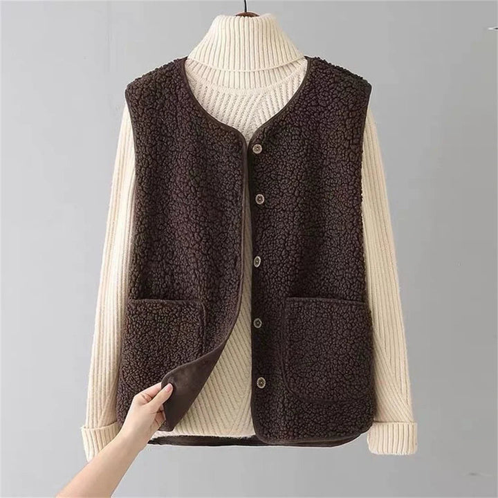 Mune | Women’s Wool Gilet with Button Closure and Pockets