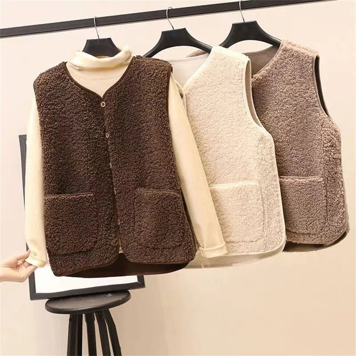 Mune | Women’s Wool Gilet with Button Closure and Pockets