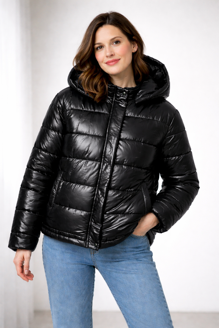Mune Fashion | Women's Shiny Puffer Jacket with Hood and Padding