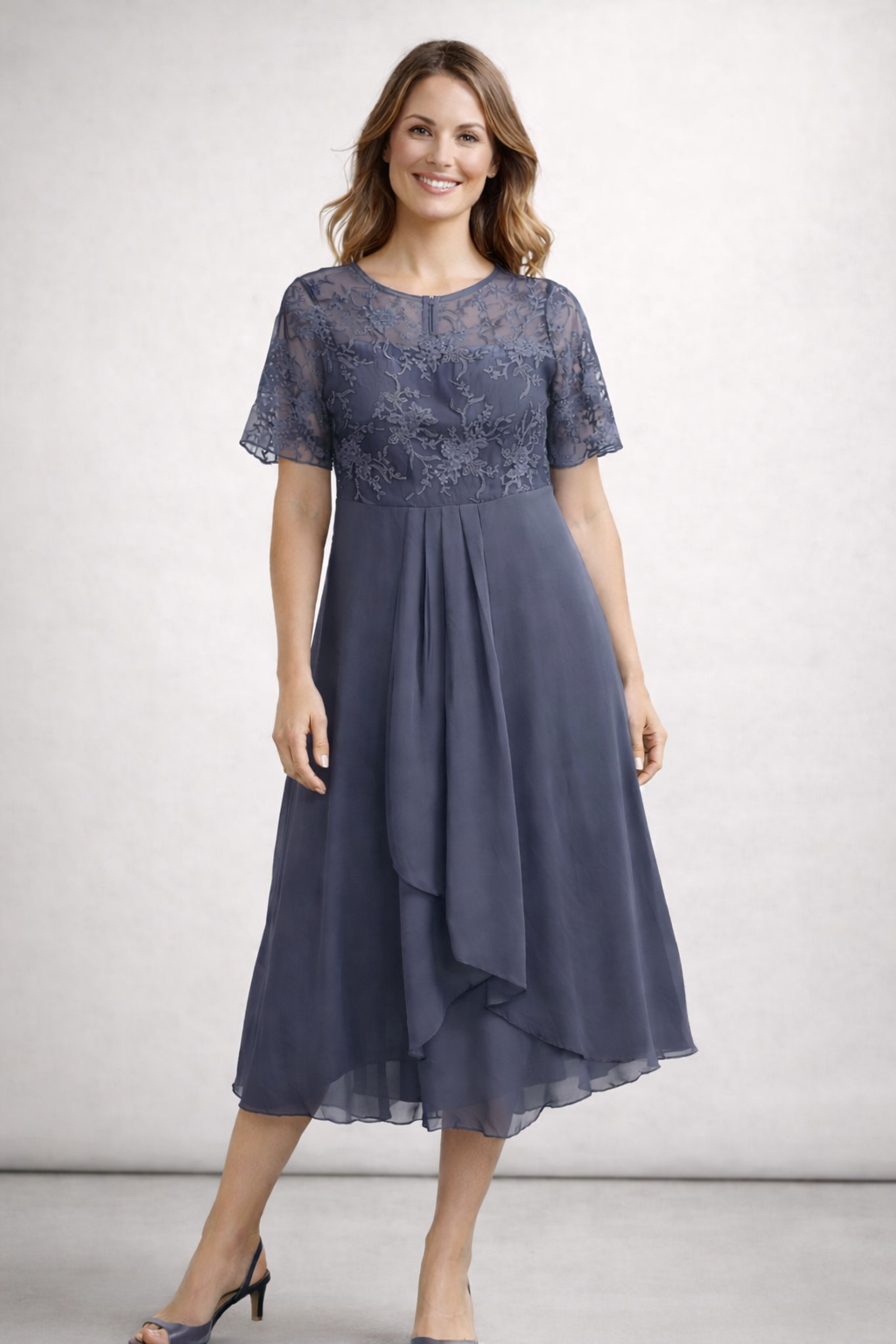 Women's Midi Dress with Lace and Chiffon Short Sleeve