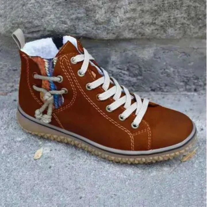 Mune | Elegant and timeless boots with a vintage look