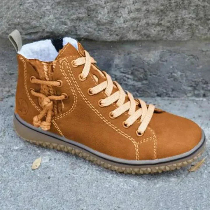 Mune | Elegant and timeless boots with a vintage look