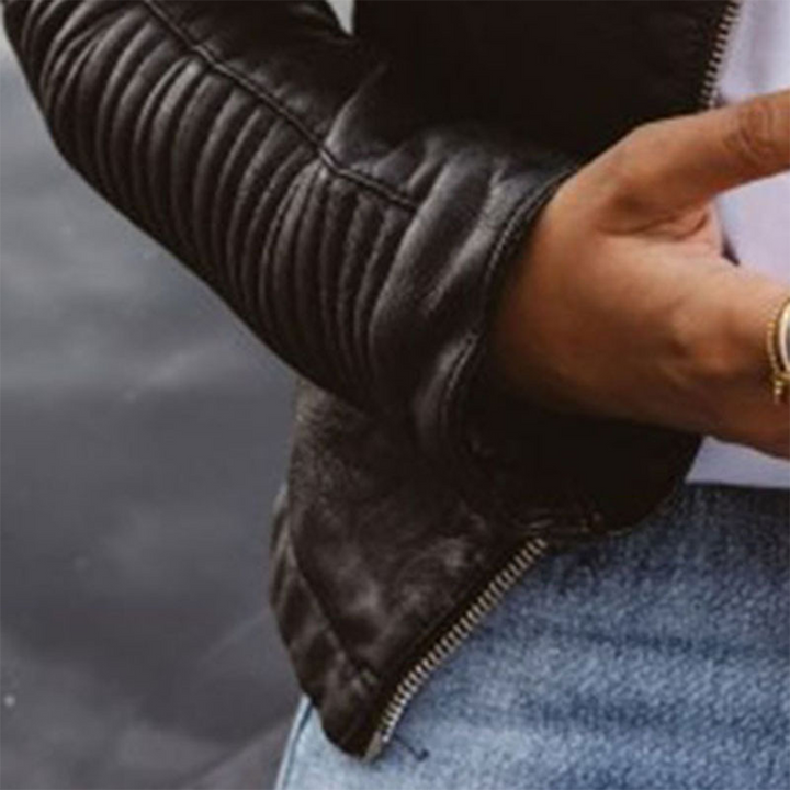 Mune | Leather jacket for women with timeless charm