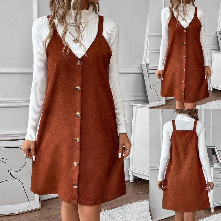 Mune | Cord dress with straps, V neck and button details