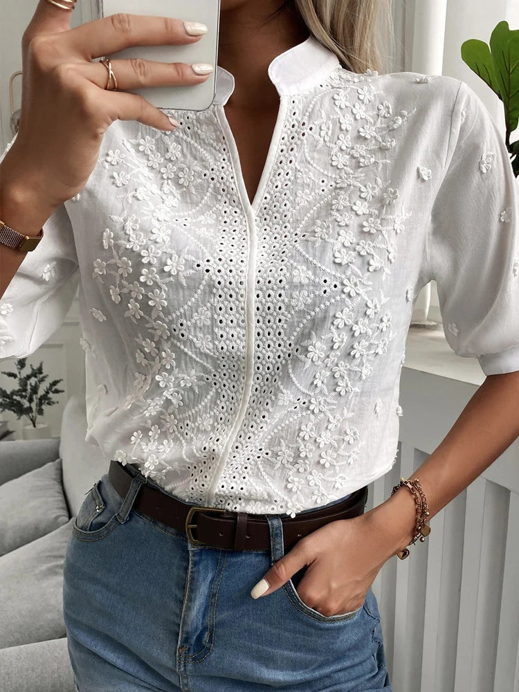 Mune Fashion | Stylish Lace Top with V-Neck