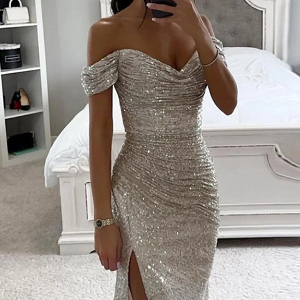 Mune | Elegant Evening Dress With V-Neck