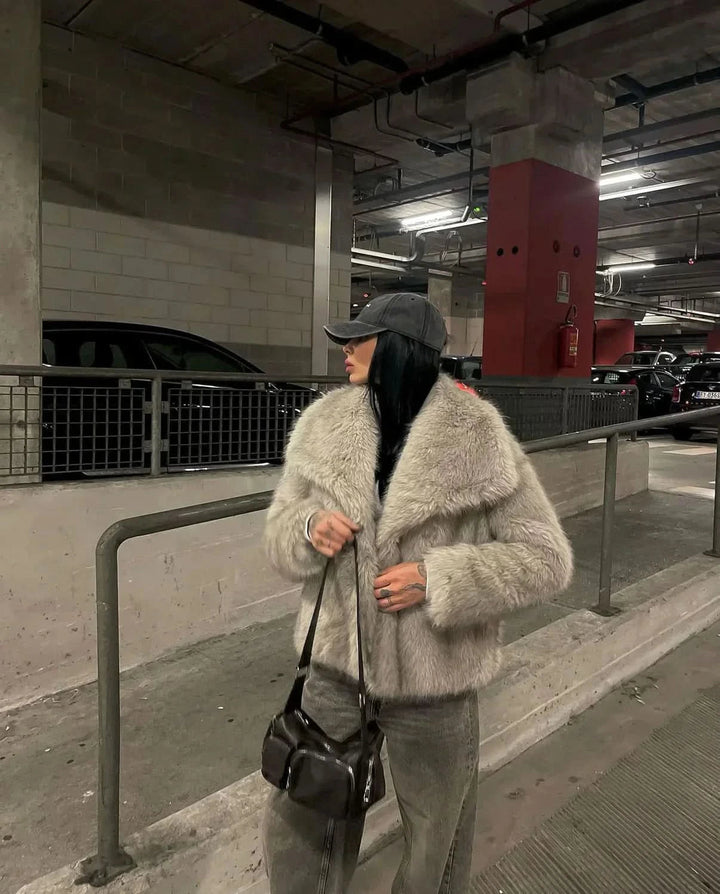 Mune | Women's Fake Fur Jacket with Large Collar and Long Sleeves