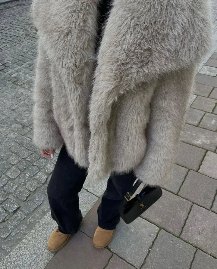 Mune | Women's Fake Fur Jacket with Large Collar and Long Sleeves