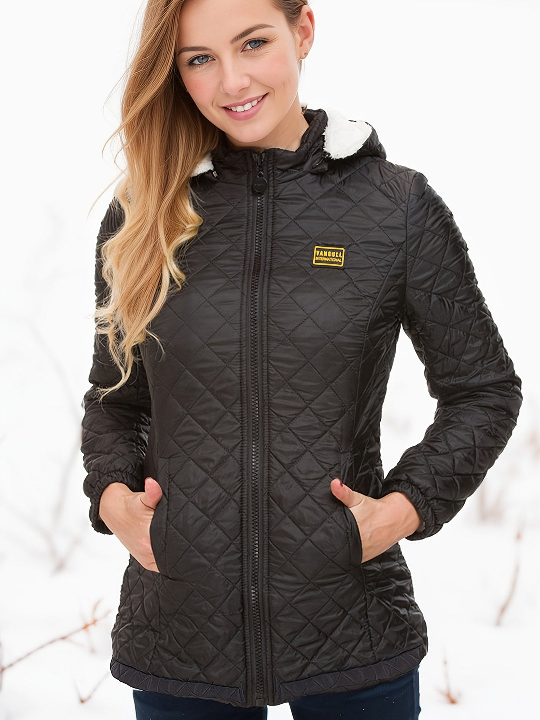 Mune | Women's short padded winter jacket with hood and fleece lining