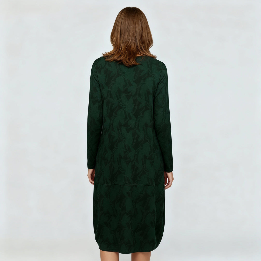 Luxurious Winter Dress Print Elegant Comfort