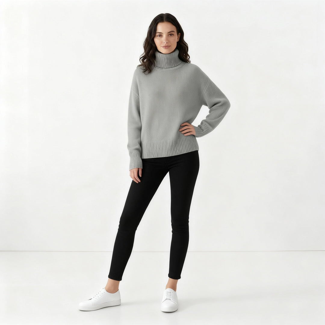 Elegant Cashmere Turtleneck Sweater