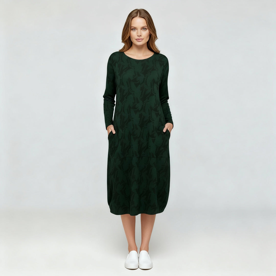 Luxurious Winter Dress Print Elegant Comfort