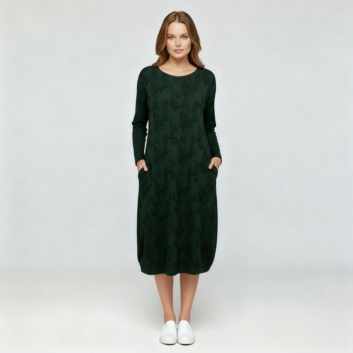 Luxurious Winter Dress Print Elegant Comfort