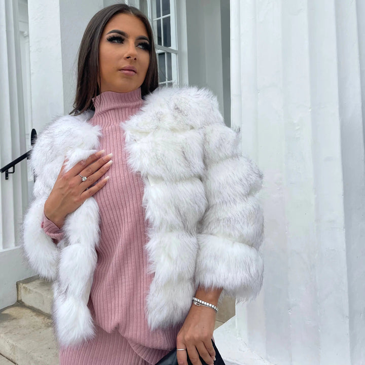 Mune | High-Quality Faux Fur Jacket Elegant Design for Elegance and Comfort