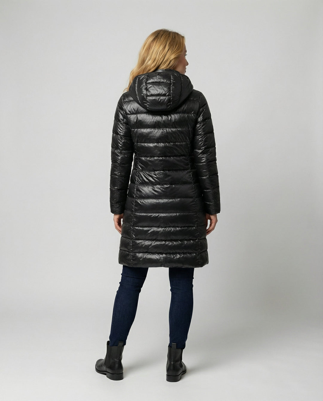 Women's ultra-light down jacket with hood