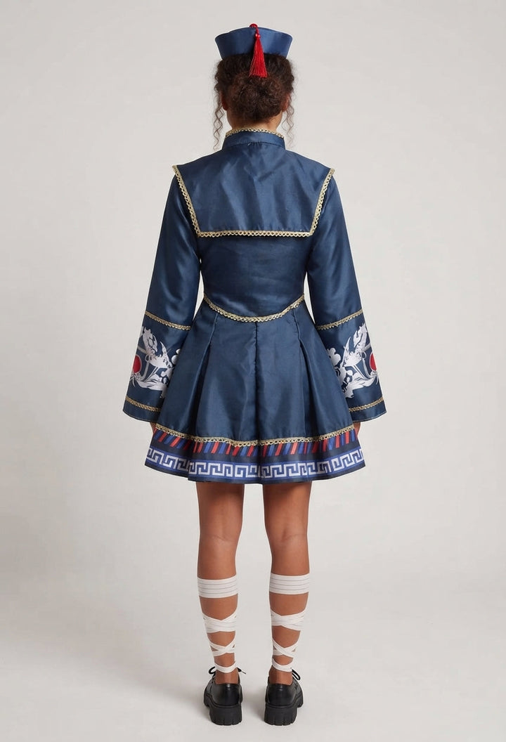 Women's Costume in Traditional Asian Style Mune Fashion
