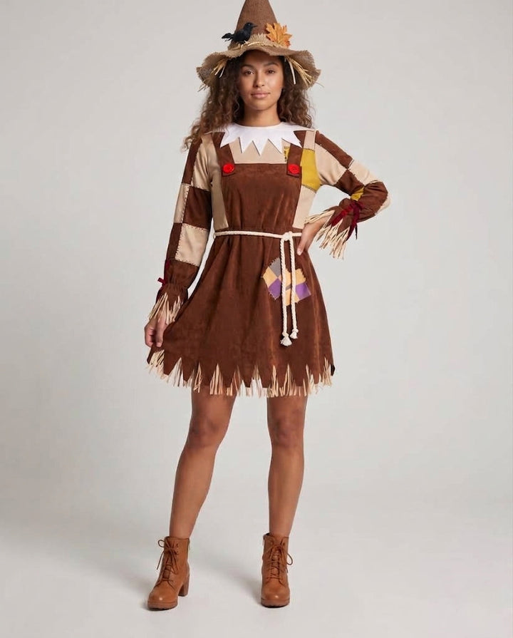 Women's costume as charming scarecrow with lovingly detailed hat and fringe Mune Fashion