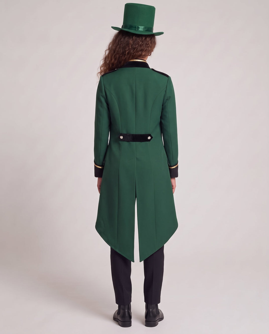 Women's festive costume set with top hat, bow tie and long fringes Mune Fashion