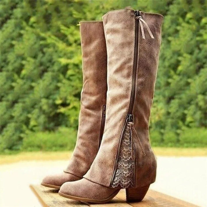 Mune | Vintage Boots with High Heels