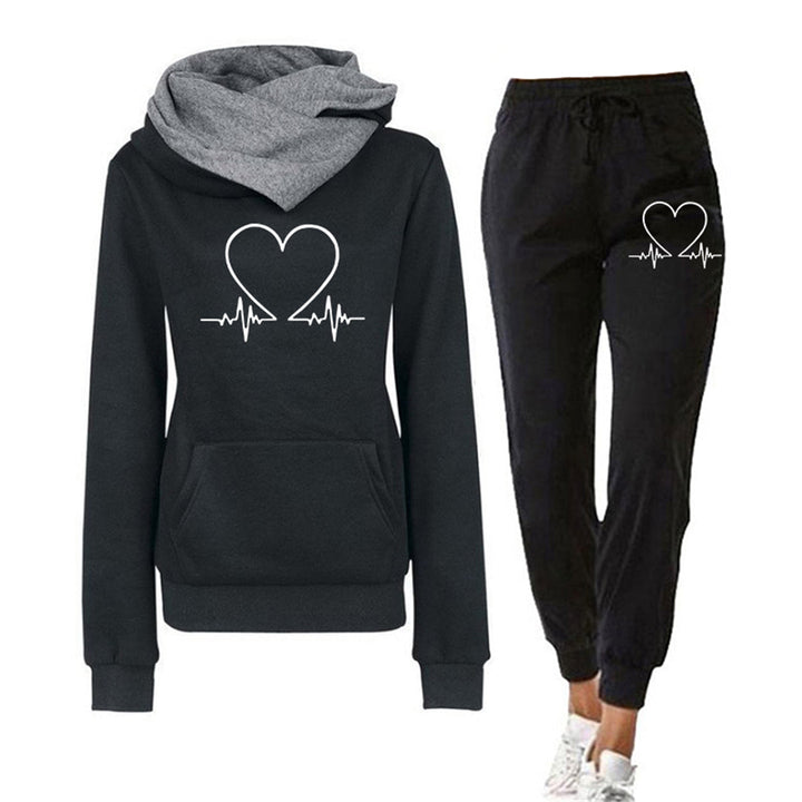 Women’s Relaxed Fit Two-Piece Tracksuit