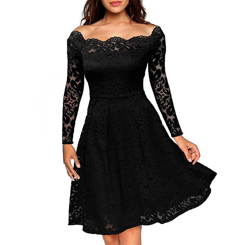 Mune | Dress In Lace with Slits At The Neckline and The Sleeves