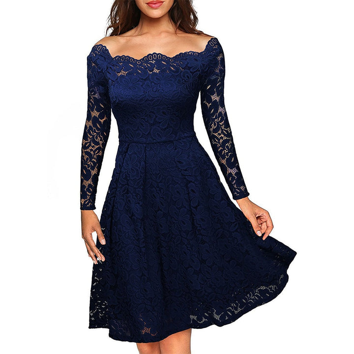 Mune | Dress In Lace with Slits At The Neckline and The Sleeves